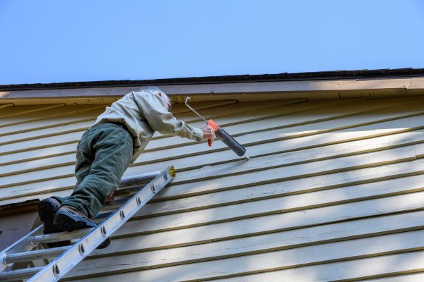Cost of Vinyl Siding Caulk Repair in Dayton