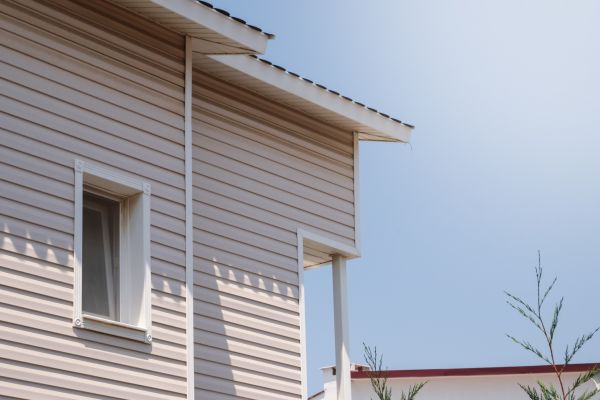 Cost of Vinyl Siding Hole Repair in Dayton